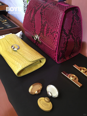 Custom Oval Locks for Exotic Skins